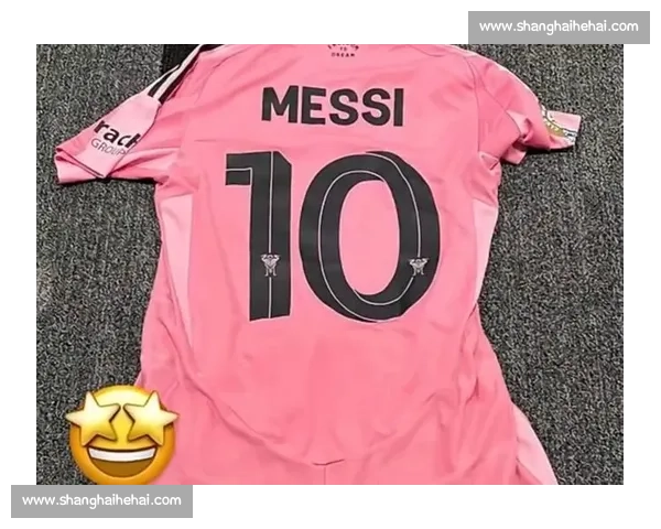 登贝莱晒梅西全套装备:史上最佳❤️ 登贝莱晒梅西全套装备:史上最佳❤️