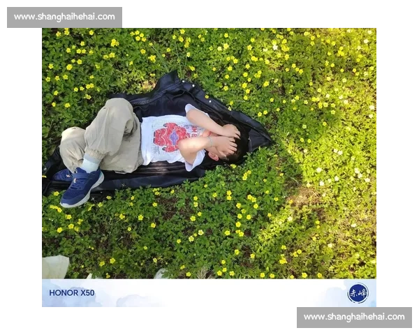 Doinb:赛场上的“快乐男孩”,生活中的“暖心奶爸”